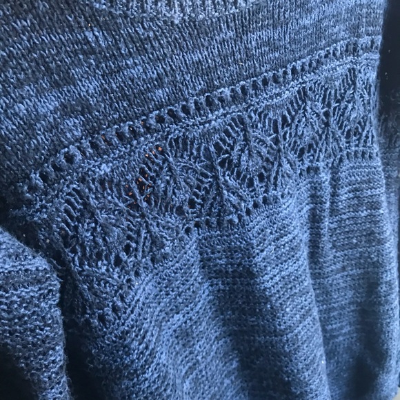 Hollister Sweater - Picture 2 of 4